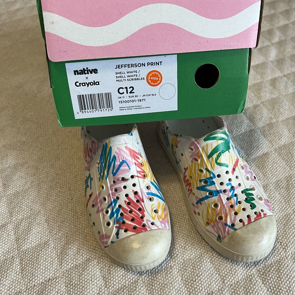 Native Kids Shoes Jefferson Crayola (Little Kid) Shell White/Shell White/Multi S